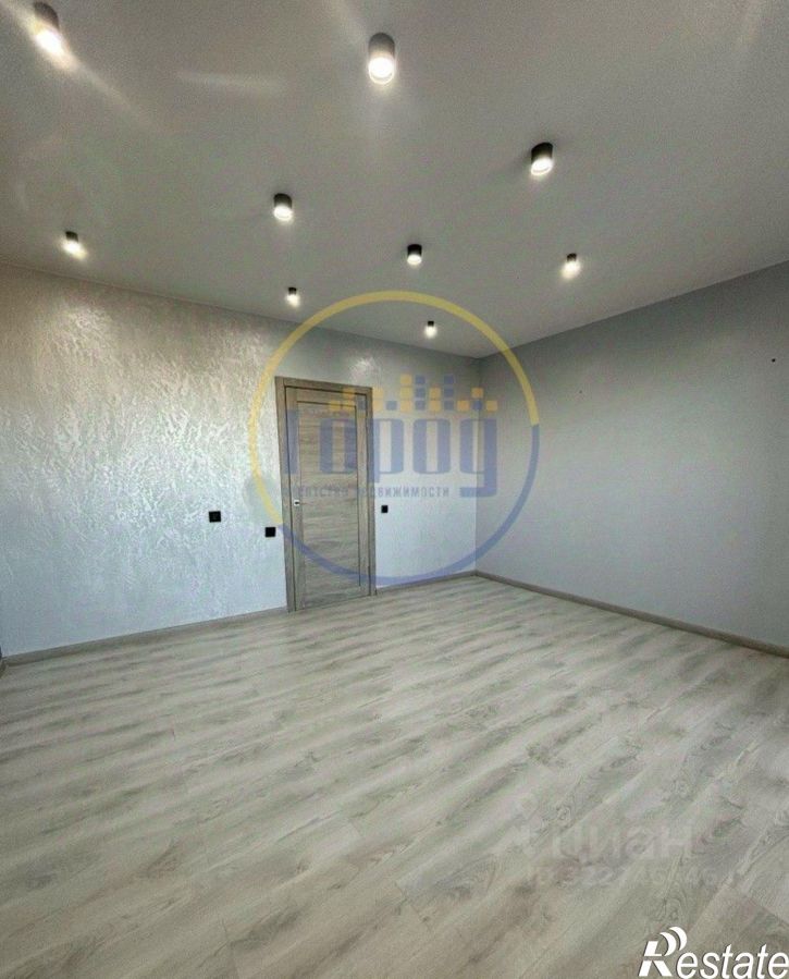 3-комн квартира пр-кт Славы, 14,  д. 14