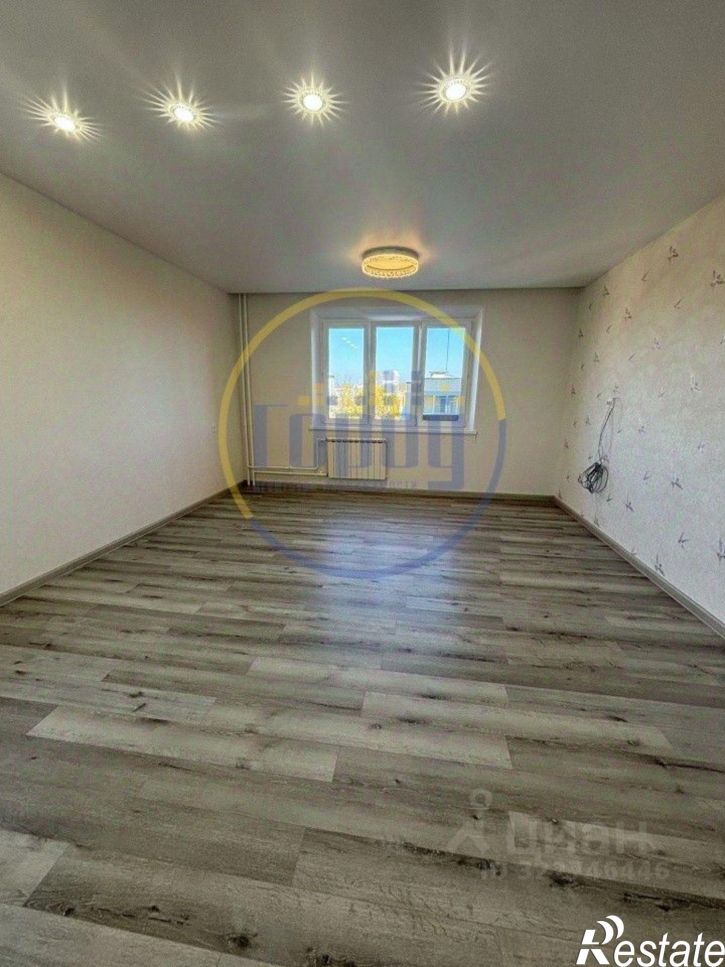 3-комн квартира пр-кт Славы, 14,  д. 14