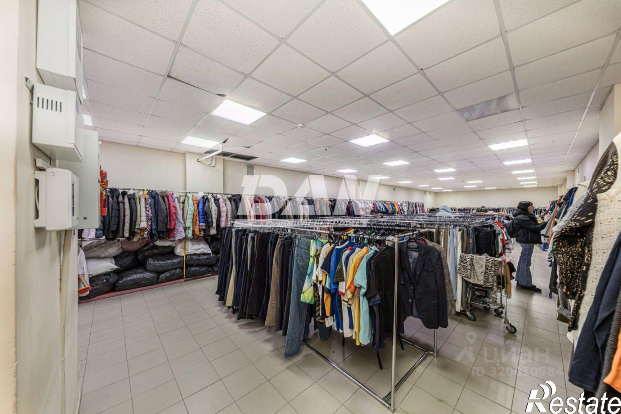 Сдать торговое помещение за 274 899 рублей на улица Томилова, 15Б