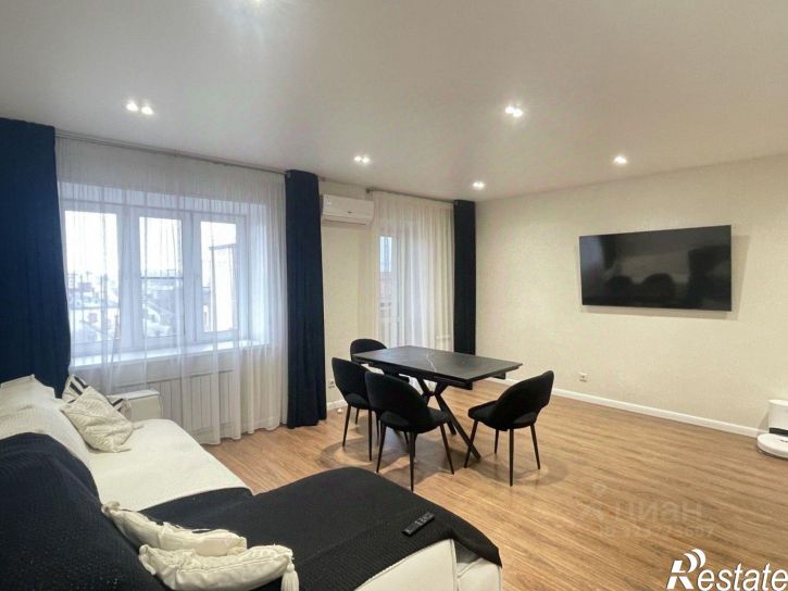 3-комн квартира проспект Славы, 7,  д. 7