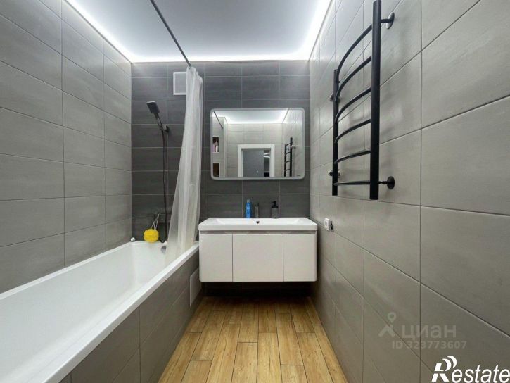 3-комн квартира проспект Славы, 7,  д. 7