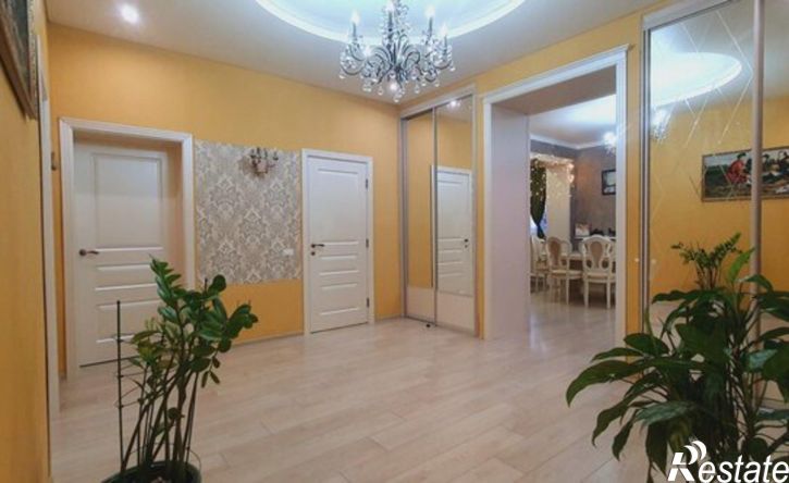 3-комн квартира Комсомольская улица, 27,  д. 27