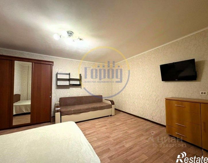 1-комн квартира пр-кт Славы, 4Б,  д. 4Б