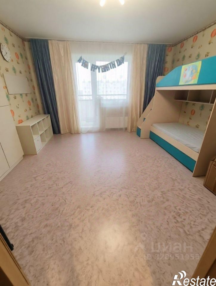 2-комн квартира пр-кт Славы, 32,  д. 32