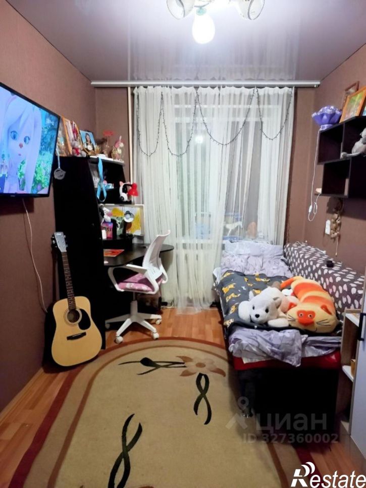 3-комн квартира улица Томилова, 8,  д. 8
