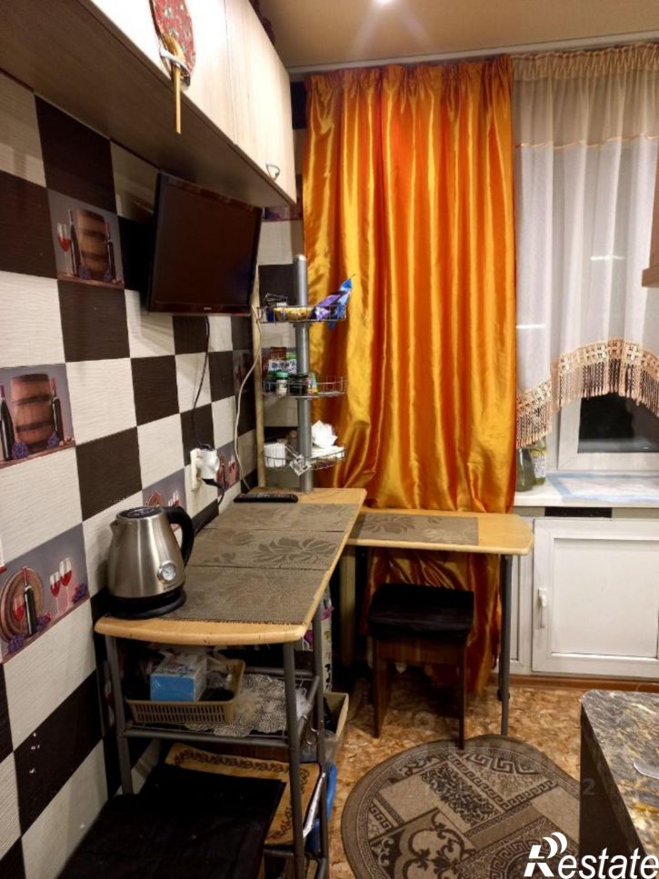 3-комн квартира улица Томилова, 8,  д. 8