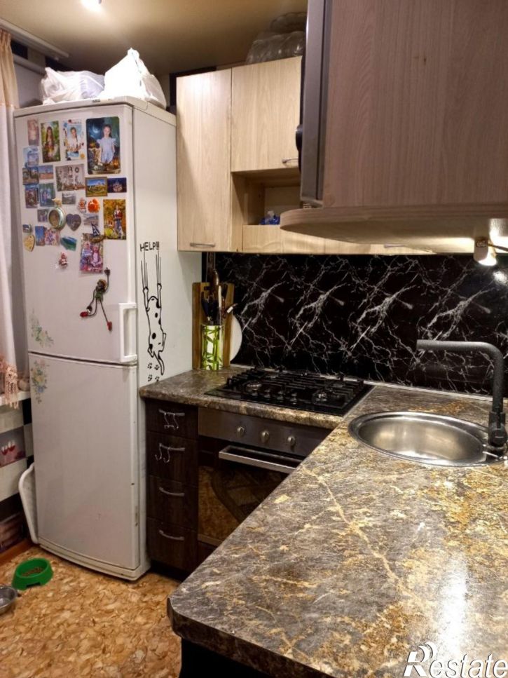 3-комн квартира улица Томилова, 8,  д. 8