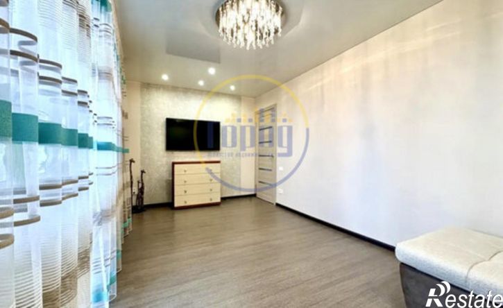 3-комн квартира улица Томилова, 21,  д. 21