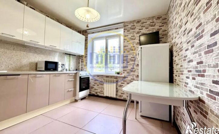 3-комн квартира улица Томилова, 21,  д. 21