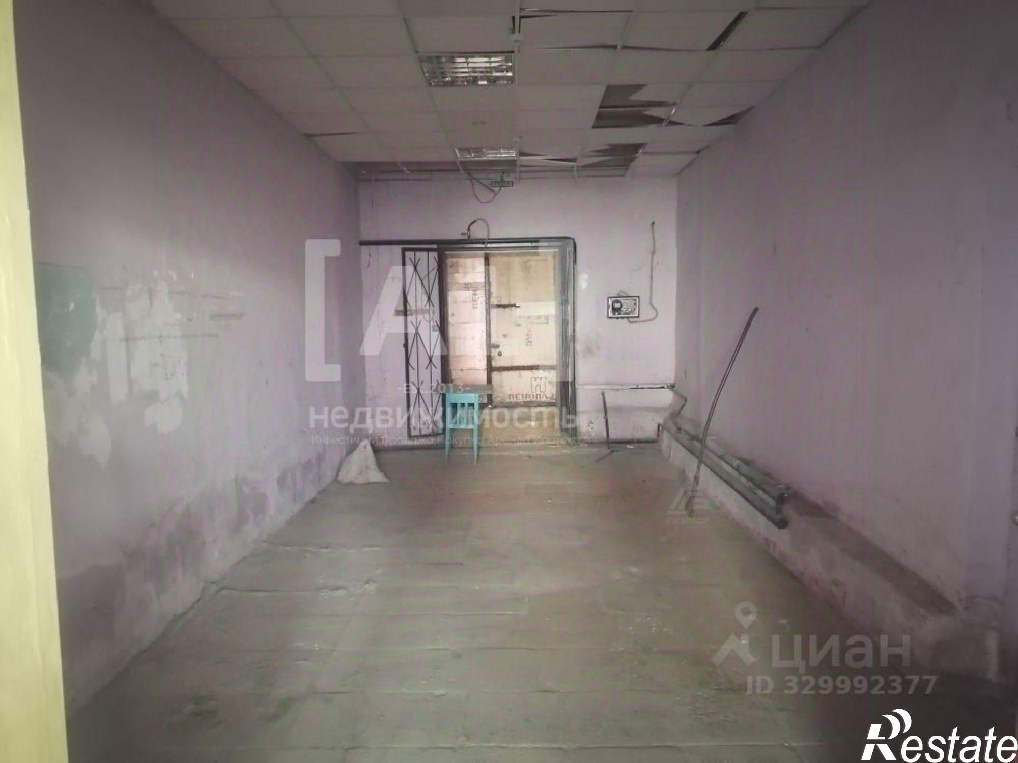 Купить торговое помещение за 11 000 100 рублей на ул Кирова, 21