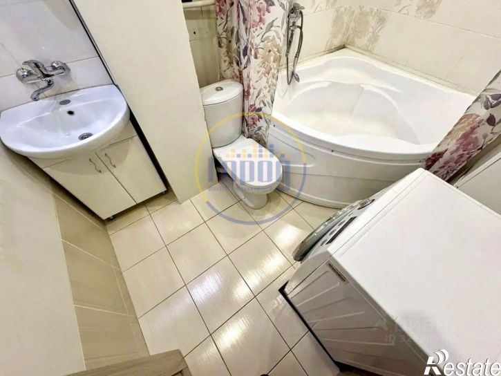 3-комн квартира улица Томилова, 21,  д. 21