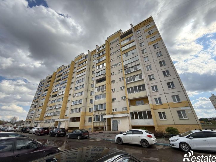 3-комн квартира ул Короленко, 12,  д. 12