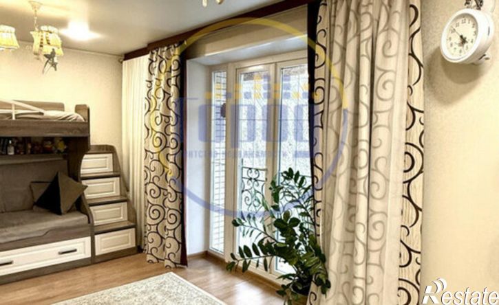 3-комн квартира улица Томилова, 10,  д. 10