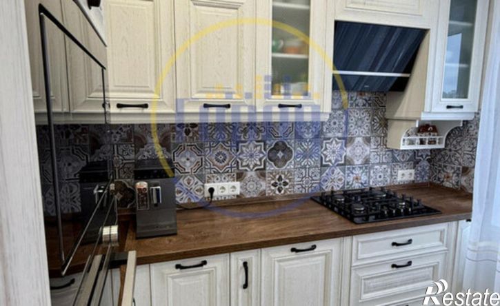 3-комн квартира улица Томилова, 10,  д. 10