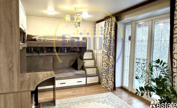 3-комн квартира улица Томилова, 10,  д. 10