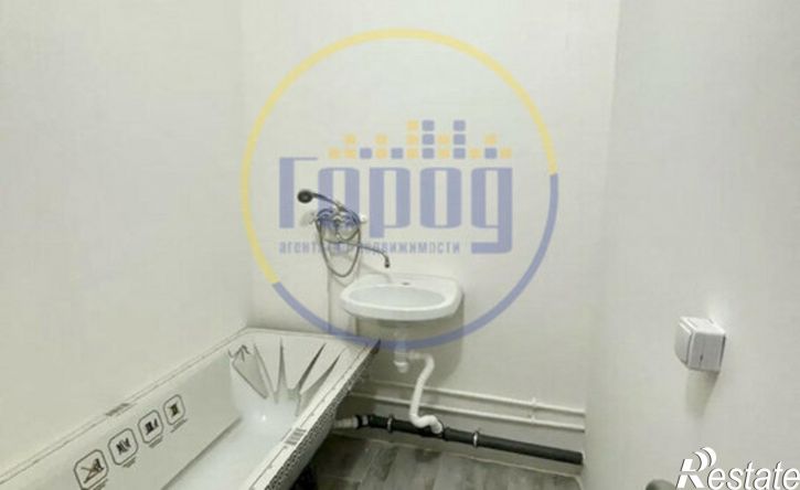 3-комн квартира улица Короленко, 4В,  д. 4В