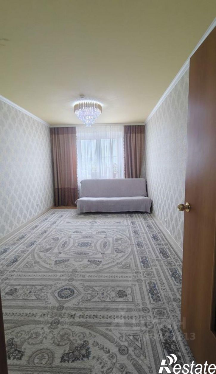 3-комн квартира улица Короленко, 2,  д. 2