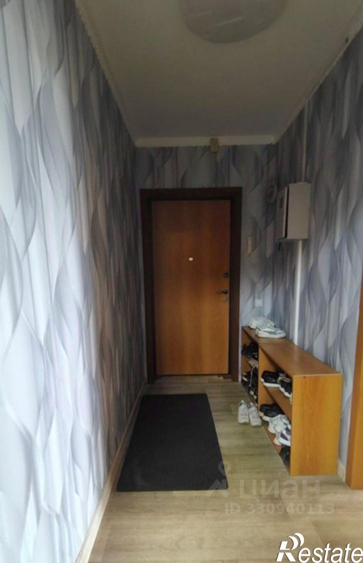 3-комн квартира улица Короленко, 2,  д. 2
