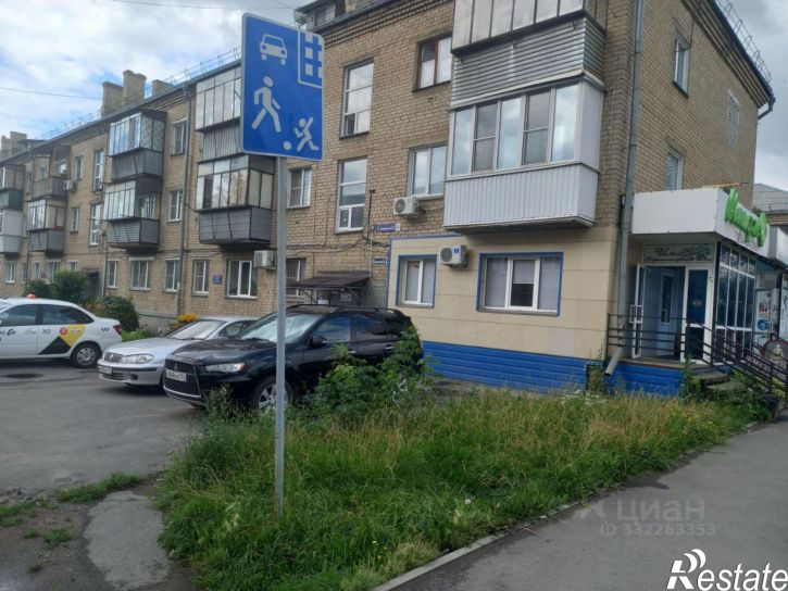 2-комн квартира ул Ивана Кожевникова, 9,  д. 9