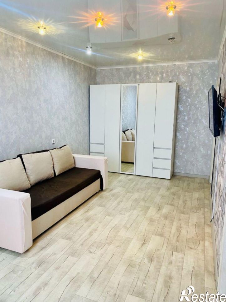1-комн квартира пр-кт Славы, 14,  д. 14