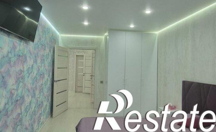 3-комн квартира проспект Славы, 32Б,  д. 32Б